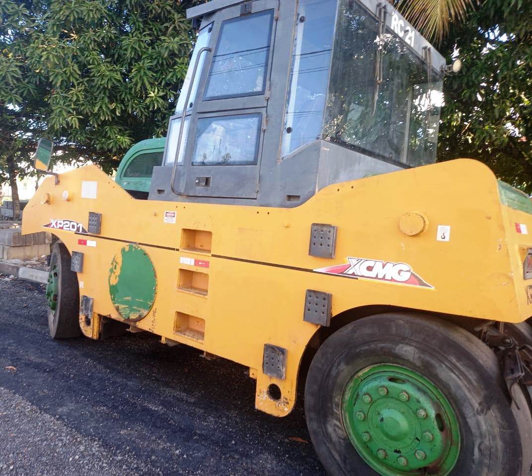 Rolo compactador XCMG XP201 2016 - Imagem 2