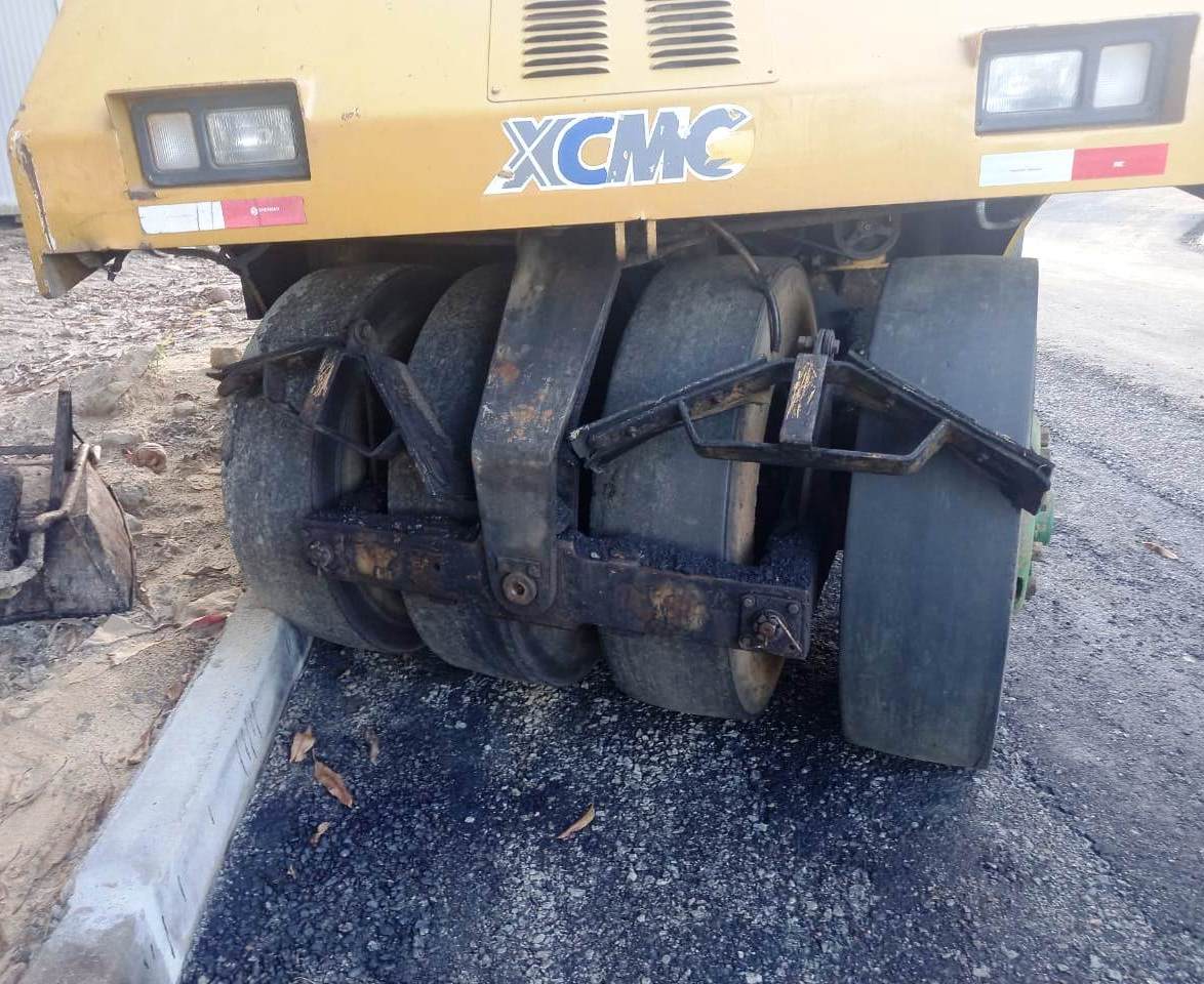 Rolo compactador XCMG XP201 2016 - Imagem 4