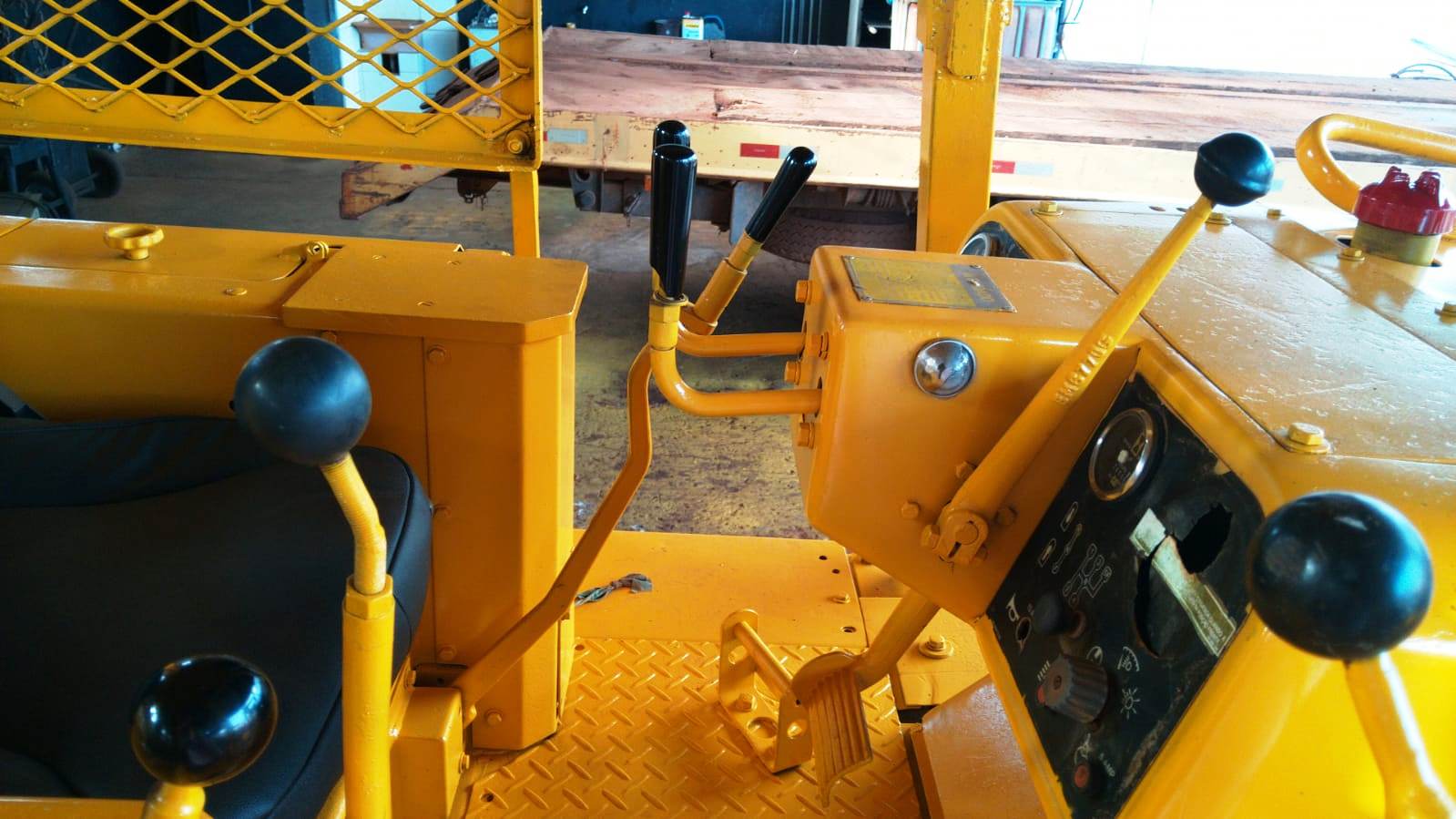Trator de esteira Caterpillar D5EDD 1996 - Imagem 4