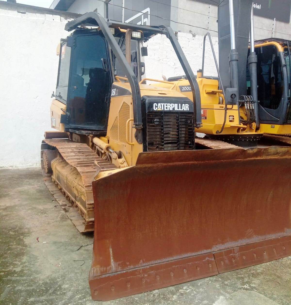 Trator de esteira Caterpillar D5K 2011 - Imagem 1