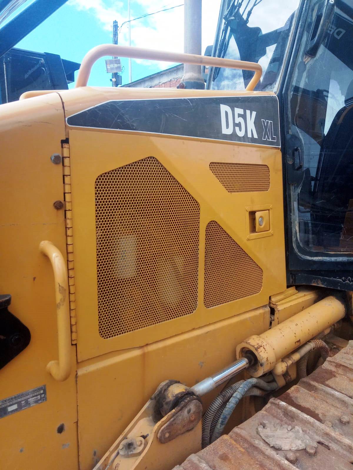 Trator de esteira Caterpillar D5K 2011 - Imagem 2