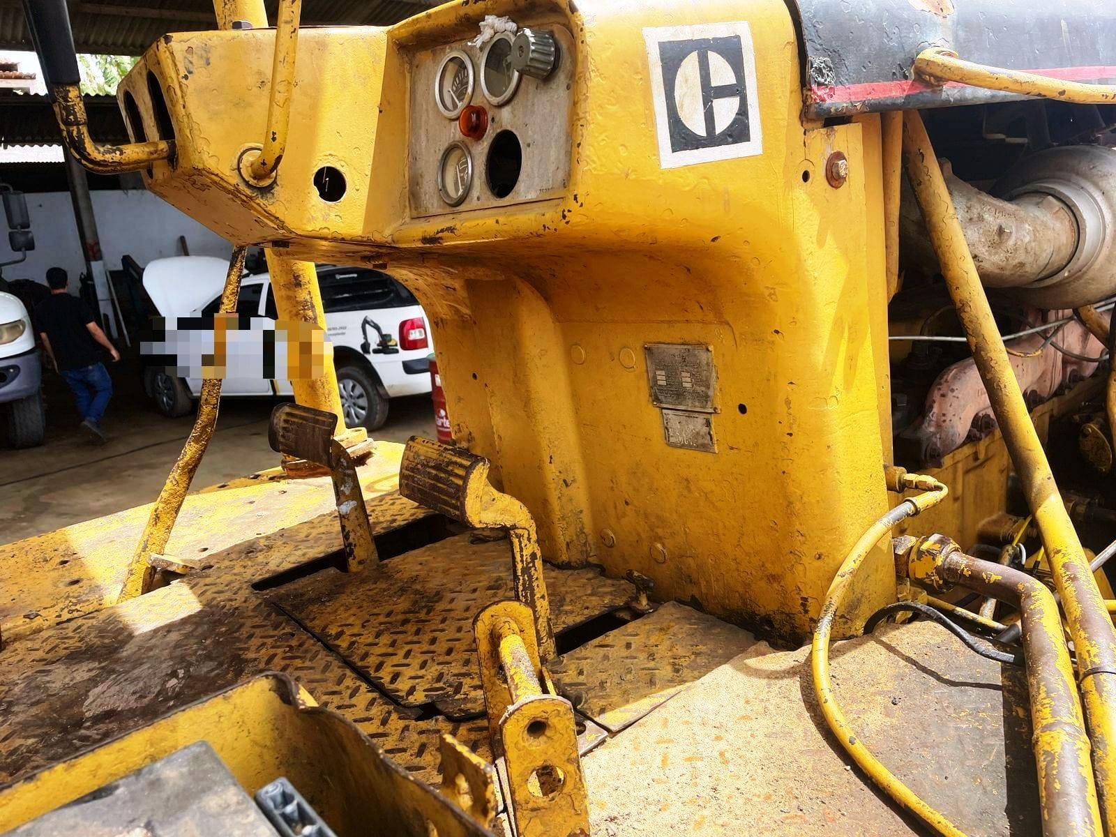 Trator de esteira Caterpillar D6CPS 1978 - Imagem 9