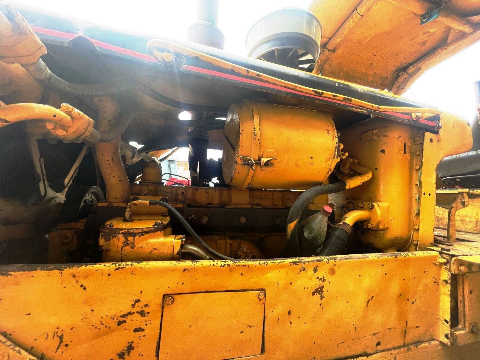 Trator de esteira Caterpillar D6CPS 1978 - Imagem 11
