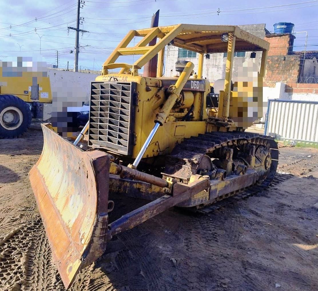 Trator de esteira Caterpillar D6DDD 1981 - Imagem 1