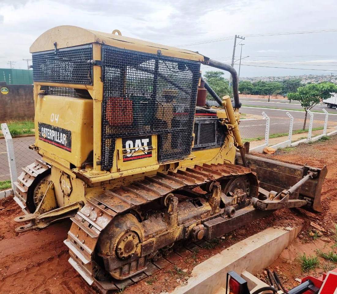Trator de esteira Caterpillar D6D 1984 - Imagem 2