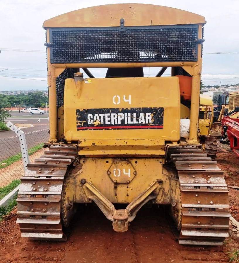 Trator de esteira Caterpillar D6D 1984 - Imagem 3