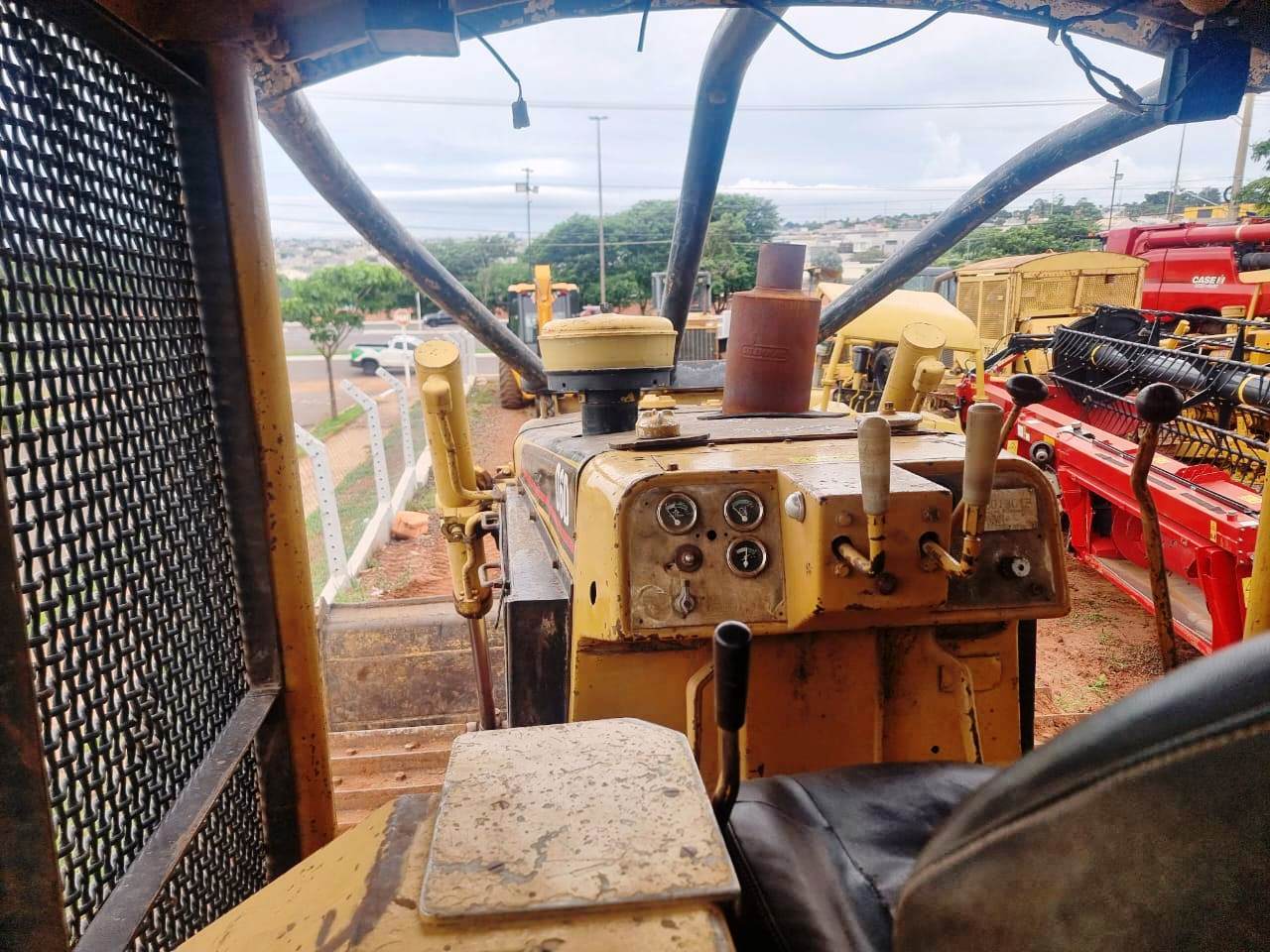 Trator de esteira Caterpillar D6D 1984 - Imagem 5