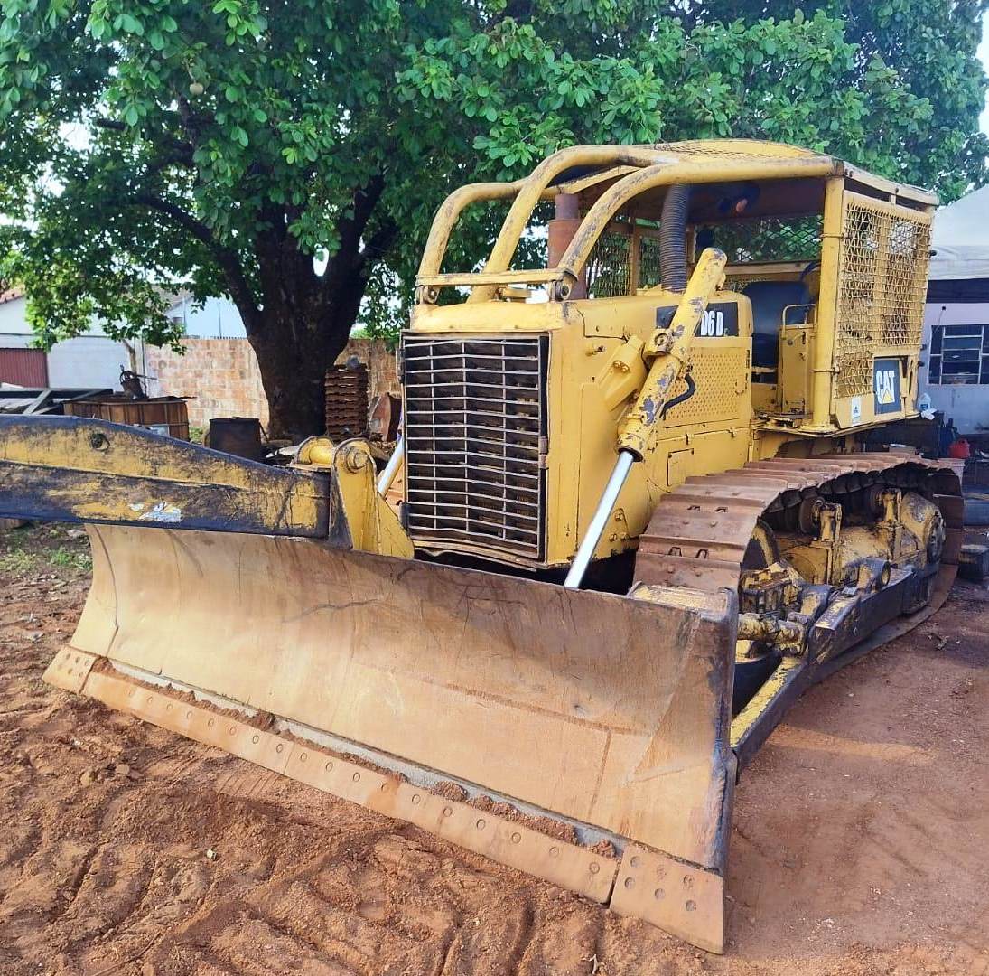 Trator de esteira Caterpillar D6DPS 1985 - Imagem 2