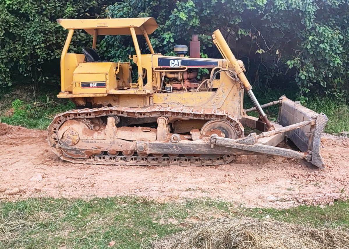 Trator de esteira Caterpillar D6EPS 1990 - Imagem 2