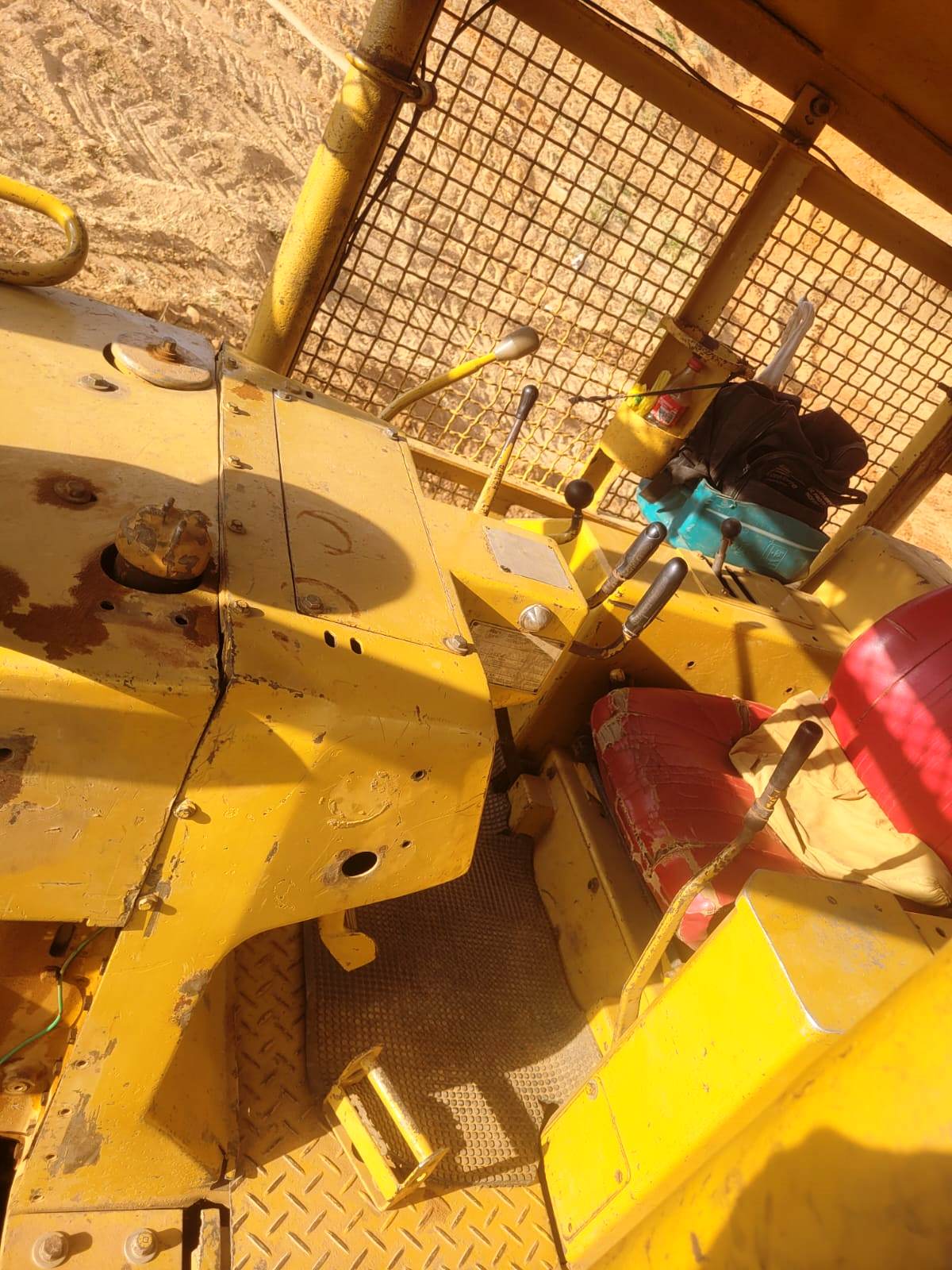 Trator de esteira Caterpillar D6ESR 1994 - Imagem 8