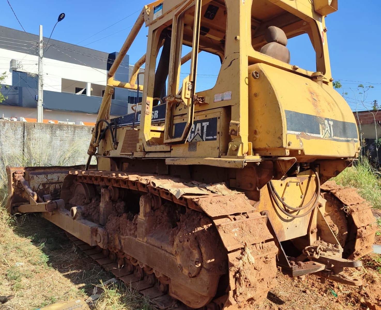 Trator de esteira Caterpillar D6ESR 1996 - Imagem 2