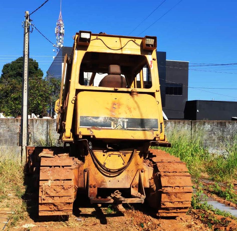 Trator de esteira Caterpillar D6ESR 1996 - Imagem 16