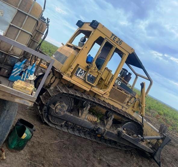 Trator de esteira Caterpillar D6GPS 1998 - Imagem 2