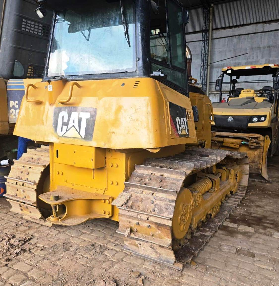 Trator de esteira Caterpillar D6K 2012 - Imagem 5