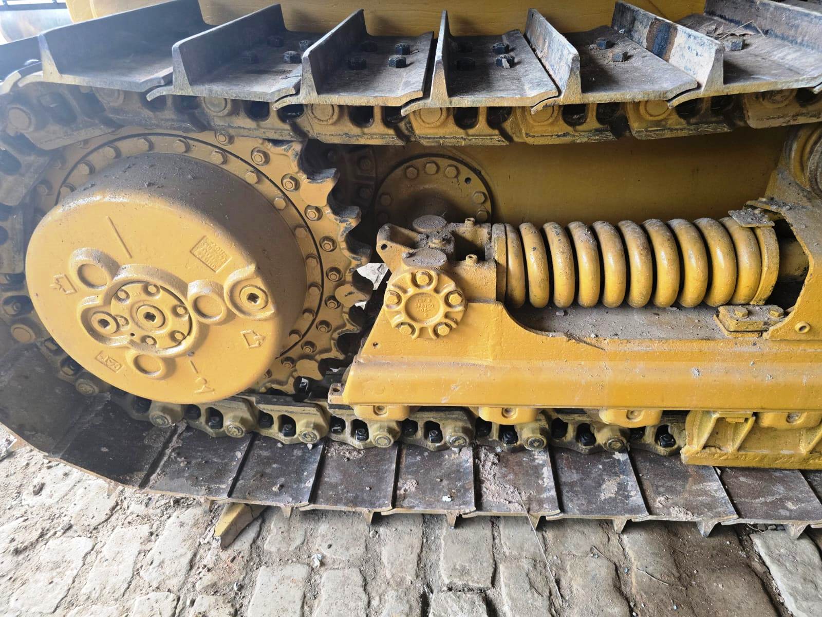 Trator de esteira Caterpillar D6K 2012 - Imagem 9