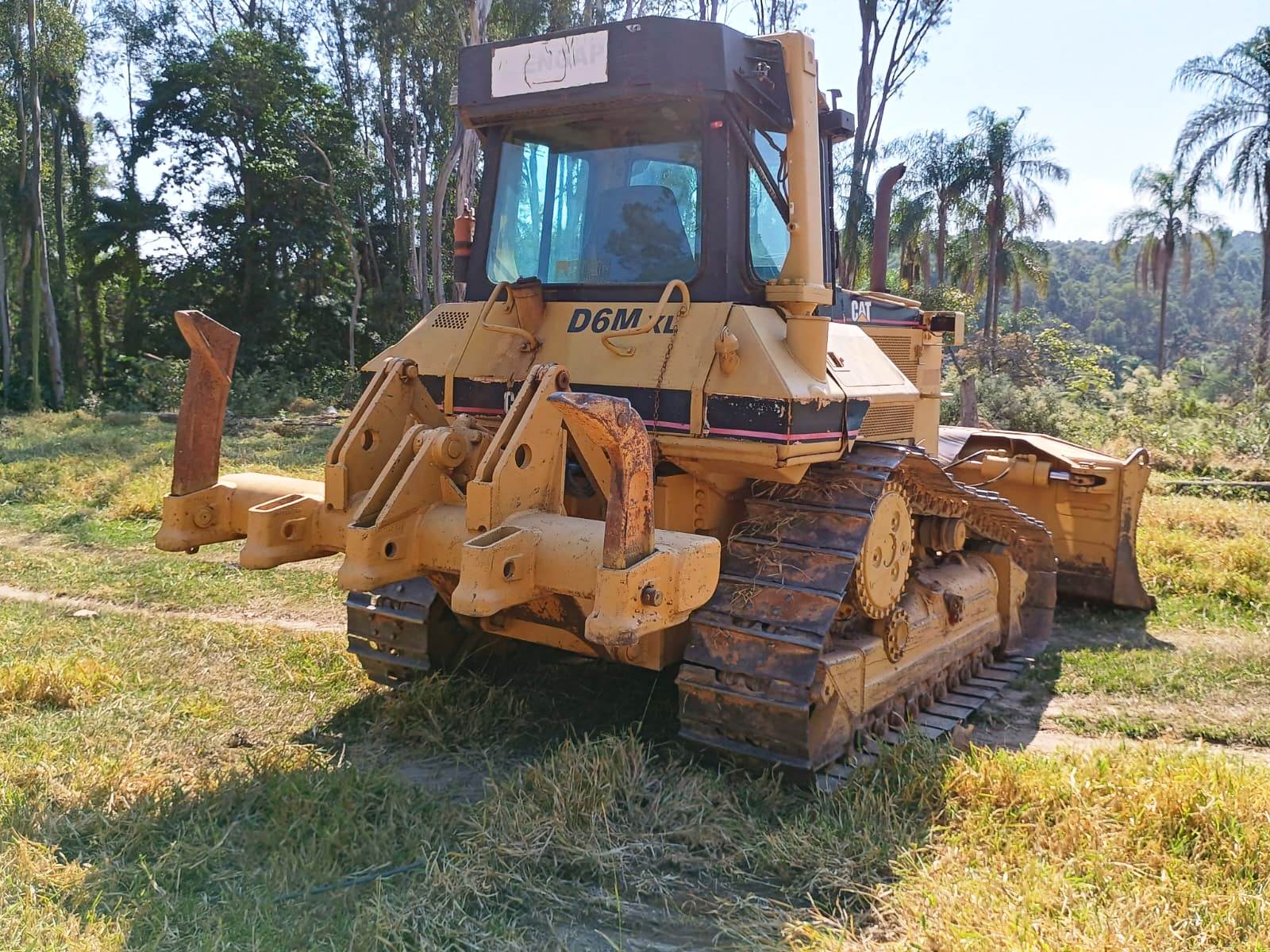 Trator de esteira Caterpillar D6M 2003 - Imagem 4