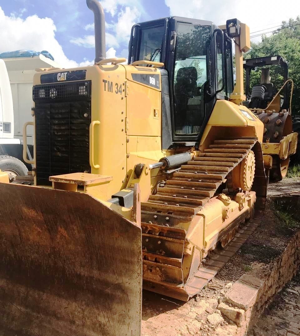 Trator de esteira Caterpillar D6N 2015 - Imagem 2