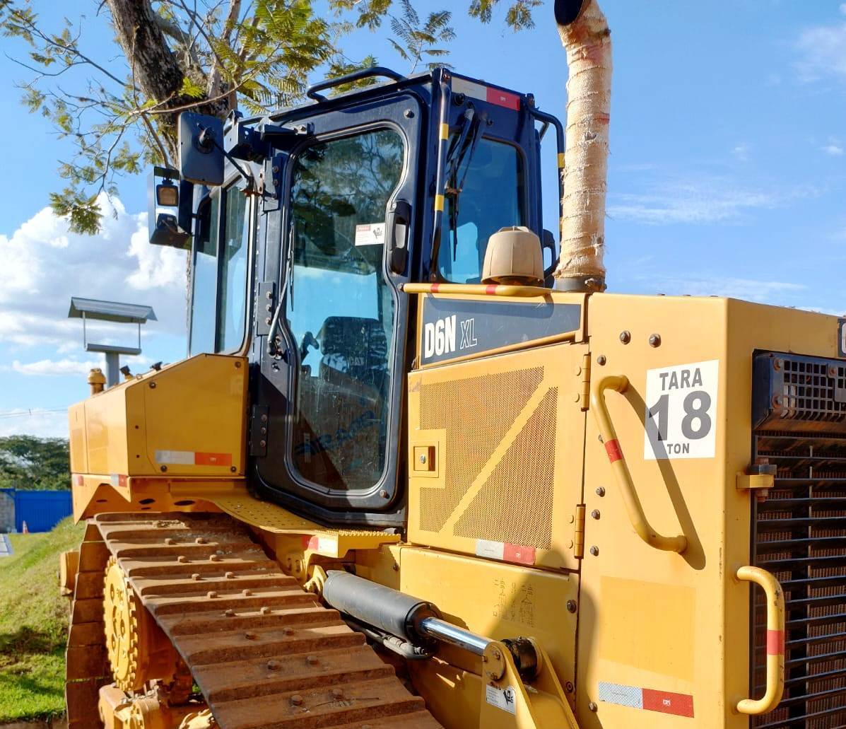 Trator de esteira Caterpillar D6N 2019 - Imagem 1
