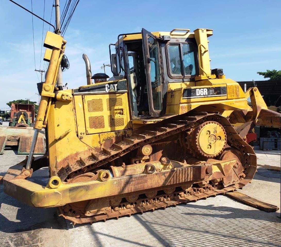 Trator de esteira Caterpillar D6R 2005 - Imagem 1