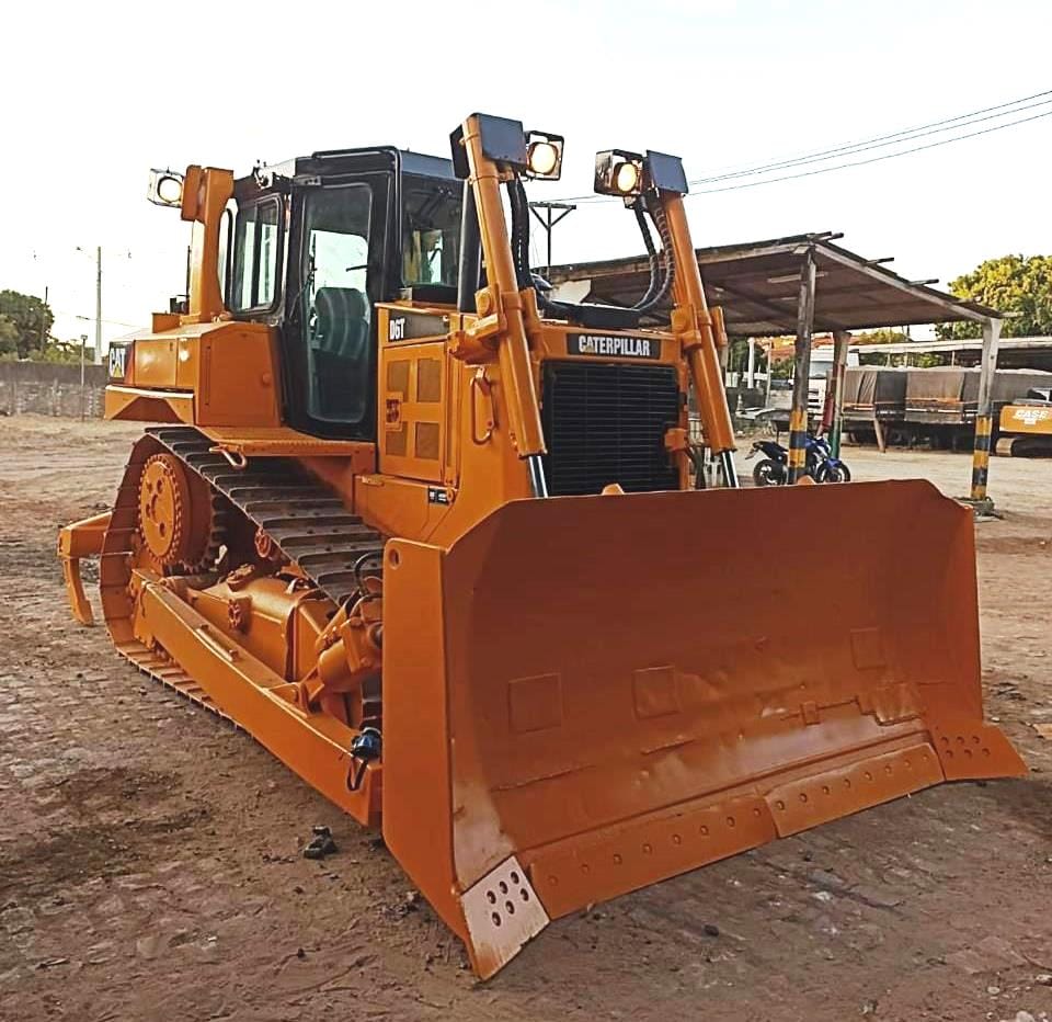 Trator de esteira Caterpillar D6T 2012 - Imagem 2