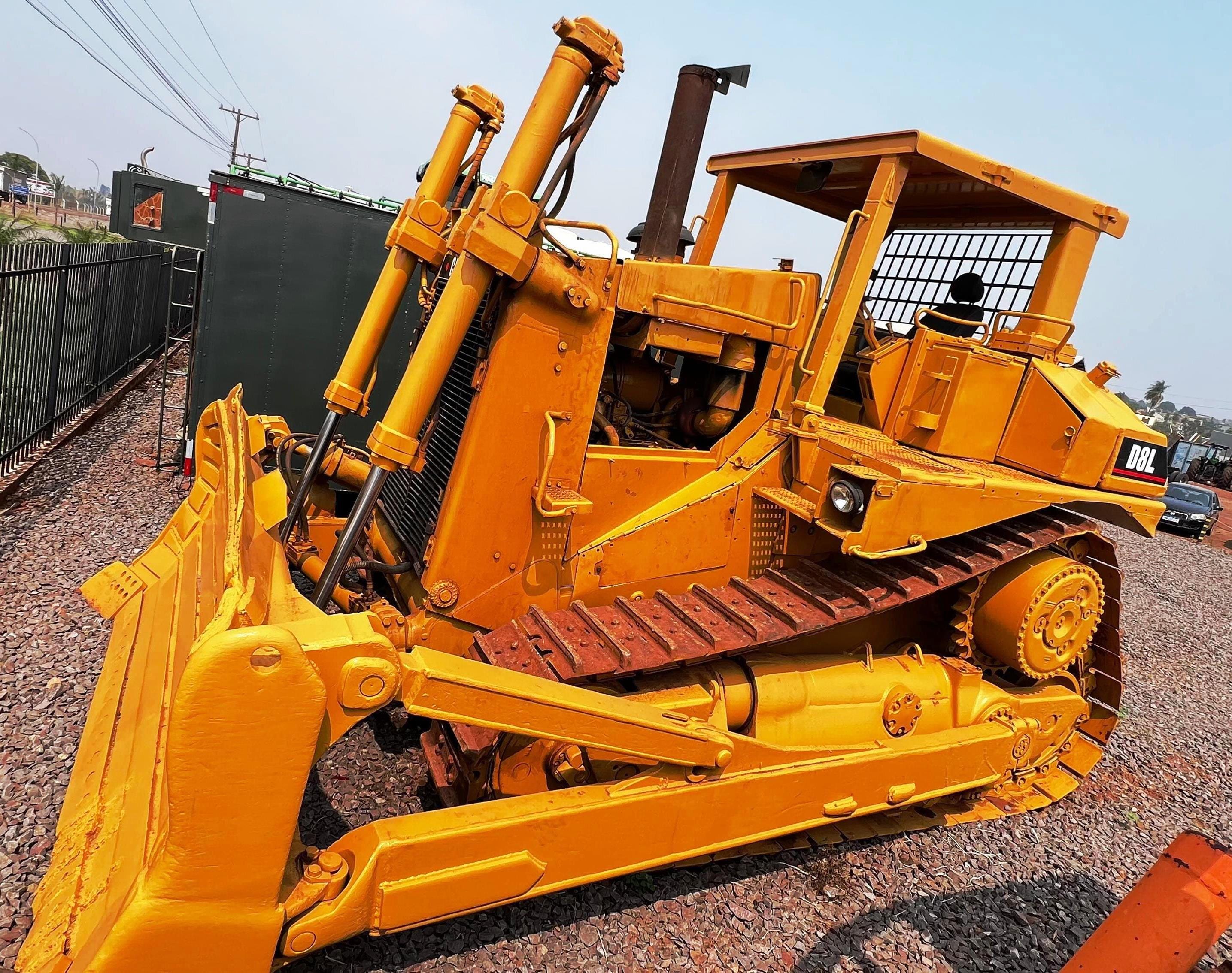 Trator de esteira Caterpillar D8L 1985 - Imagem 3