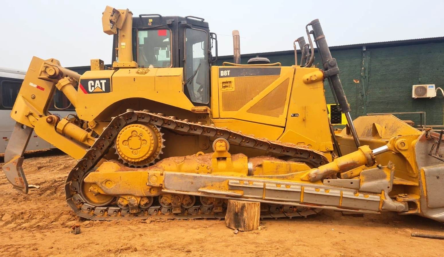 Trator de esteira Caterpillar D8T 2011 - Imagem 3