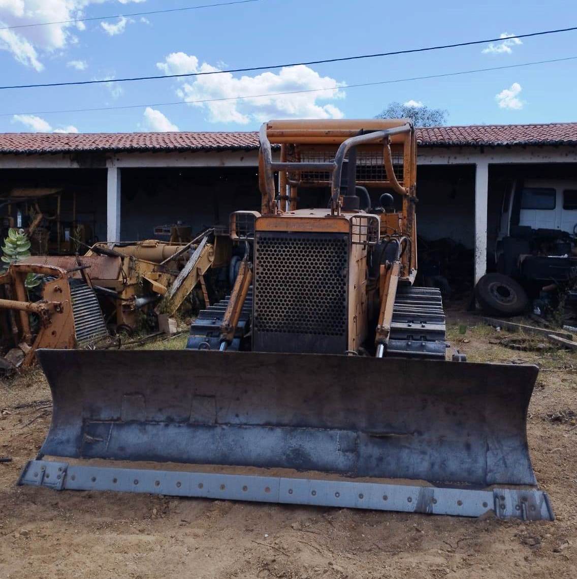 Trator de esteira FIAT  7D 1995 - Imagem 4
