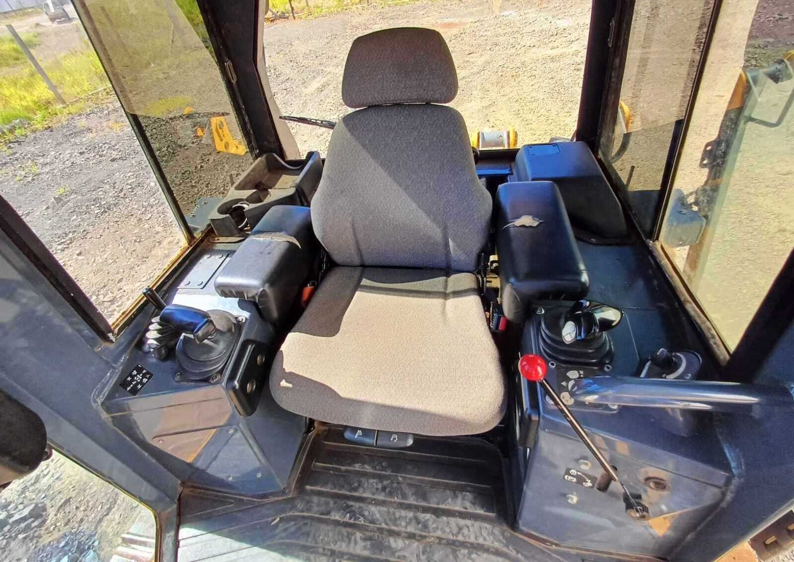 Trator de esteira John Deere 700J 2017 - Imagem 10