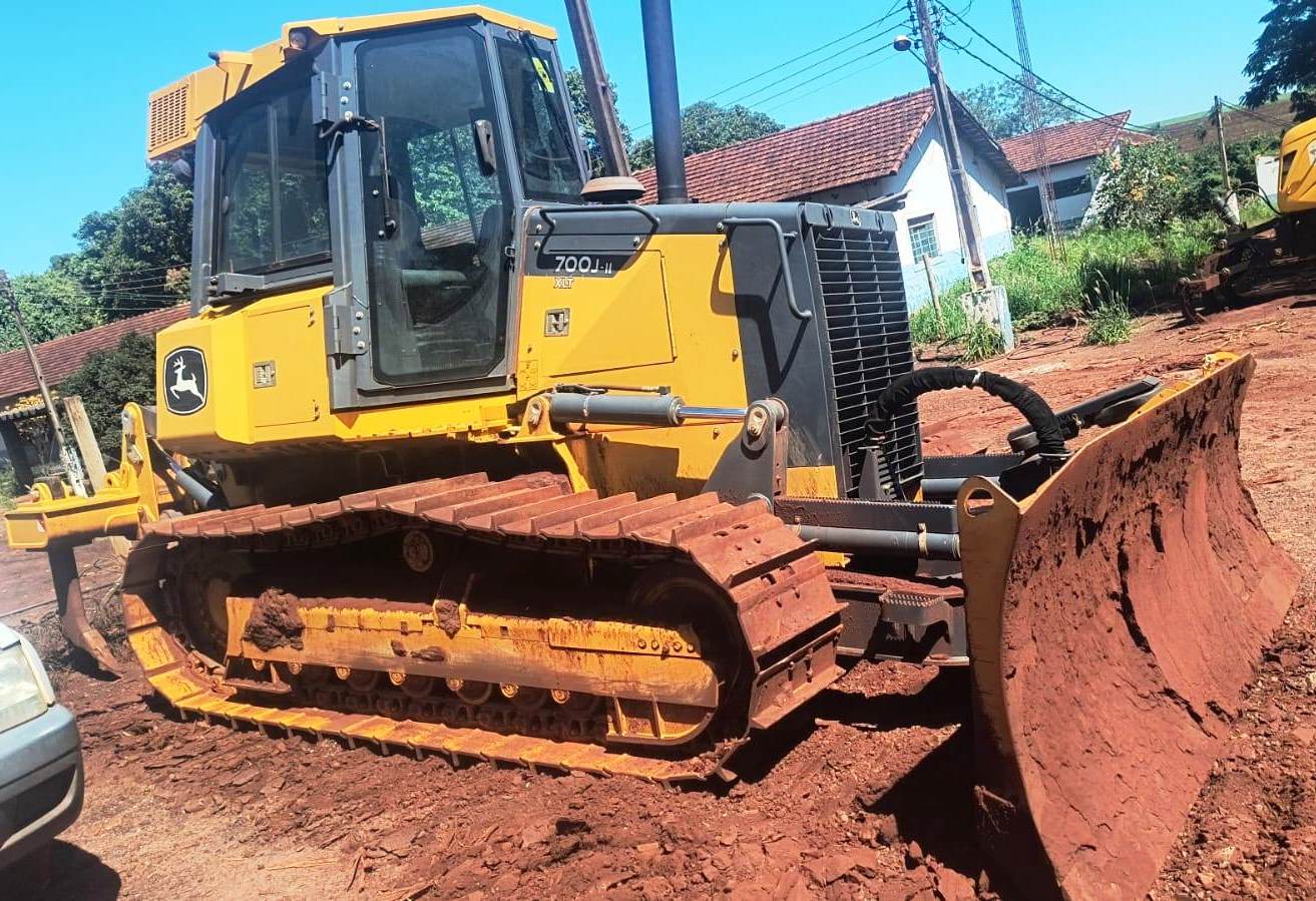 Trator de esteira John Deere 700J 2023 - Imagem 1