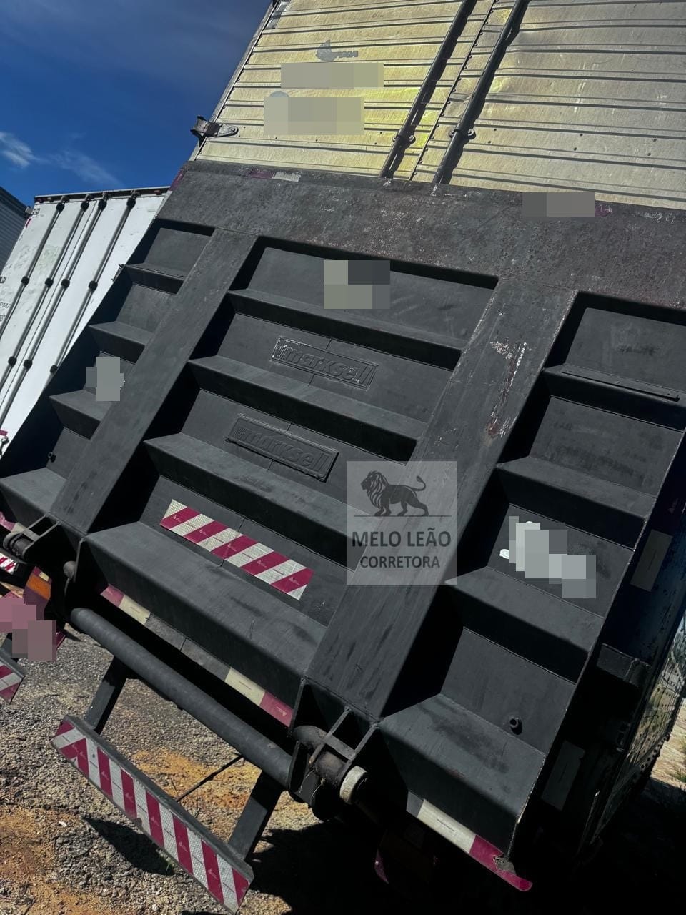 Caminhão Baú Ford Cargo 1317 4x2 2009 - Imagem 9