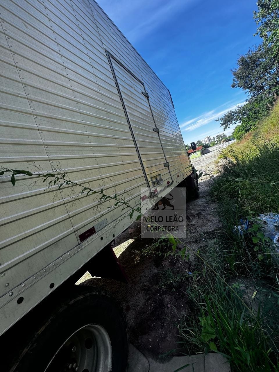 Caminhão Baú Ford Cargo 1317 4x2 2009 - Imagem 11