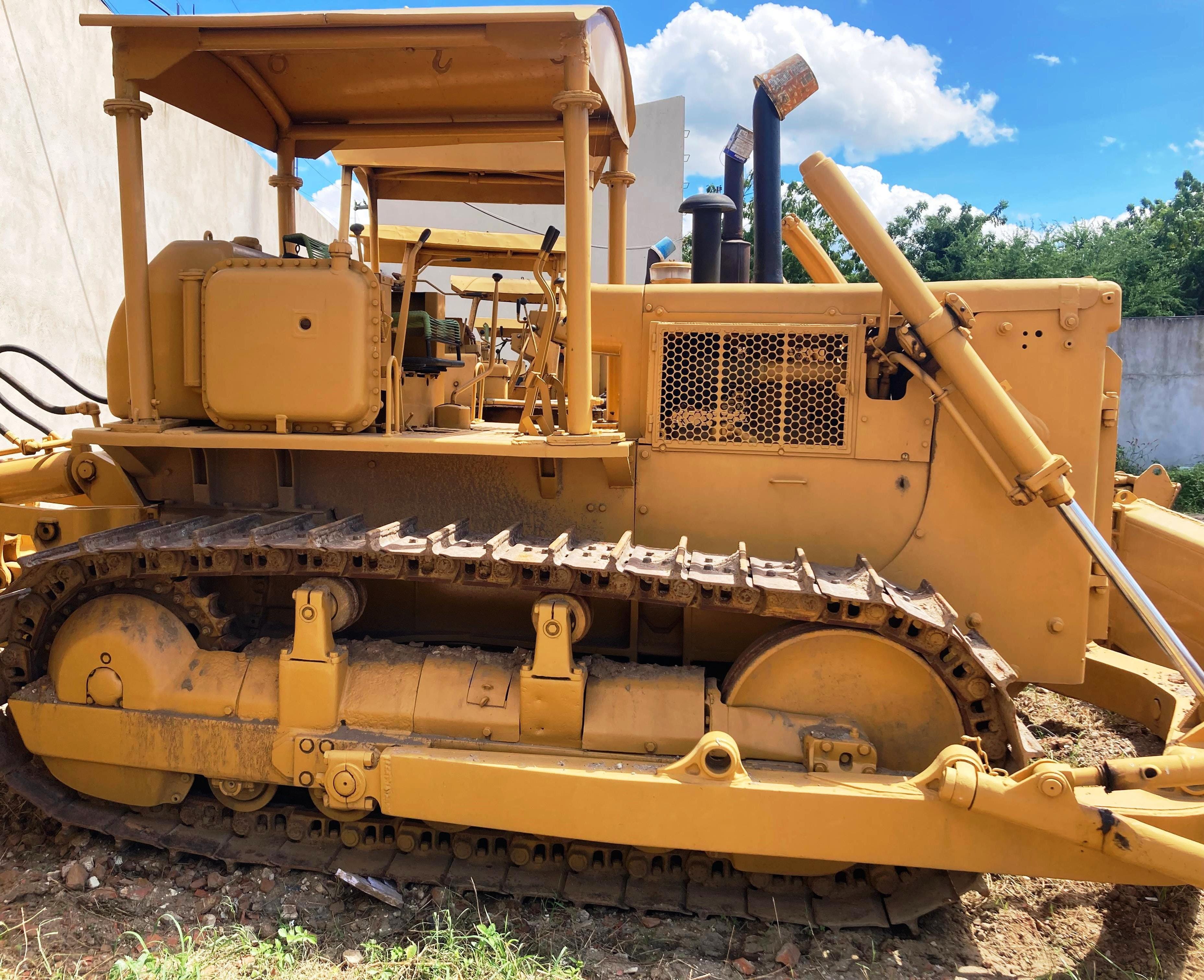 Trator de esteira Komatsu  D50 1984 - Imagem 3