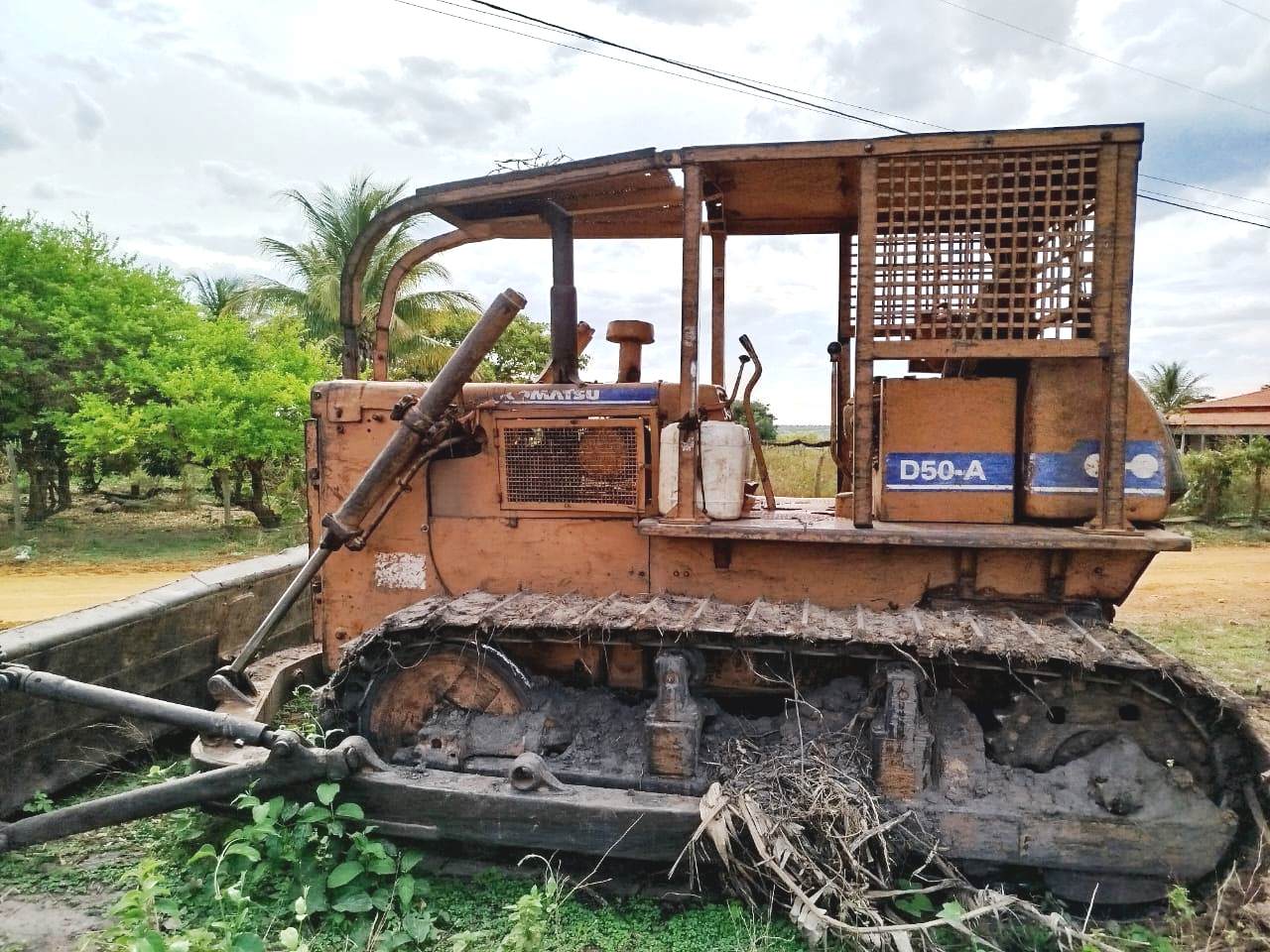 Trator de esteira Komatsu  D50 1986 - Imagem 2