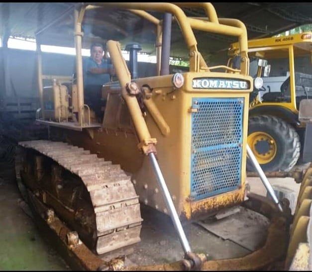 Trator de esteira Komatsu  D50 1992 - Imagem 2