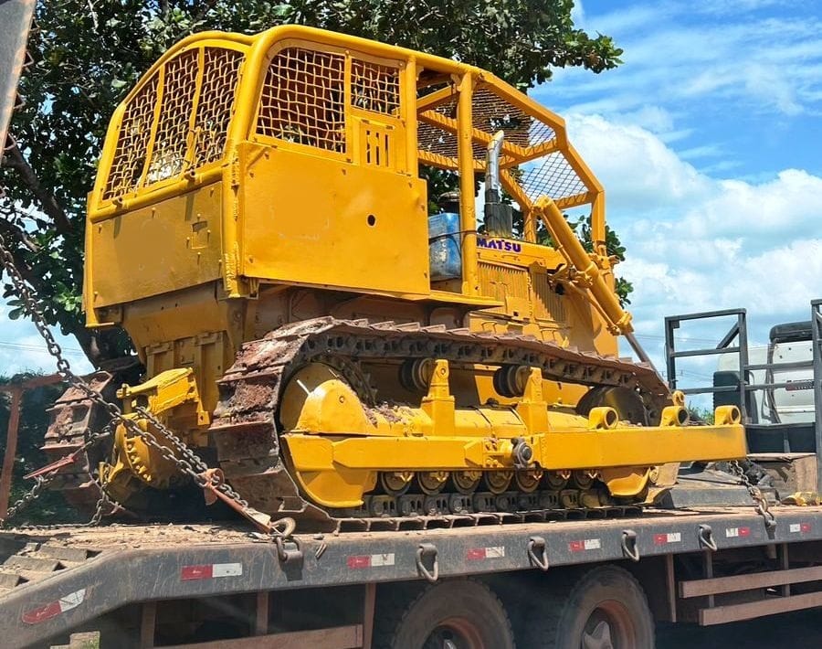 Trator de esteira Komatsu D60 1998 - Imagem 1