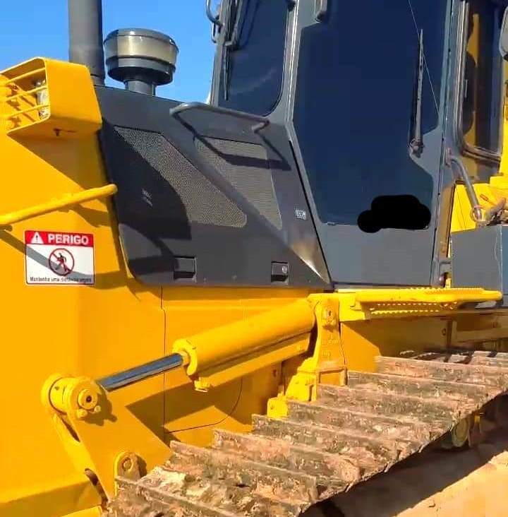 Trator de esteira Komatsu D61 2010 - Imagem 1