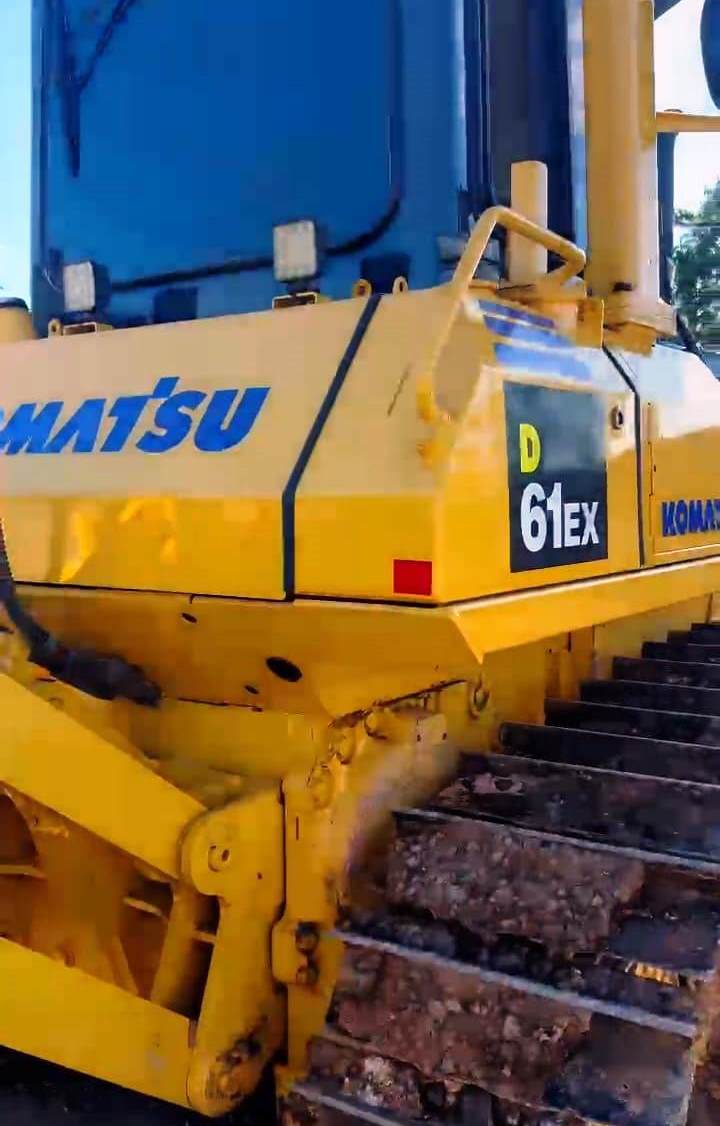 Trator de esteira Komatsu D61 2010 - Imagem 2