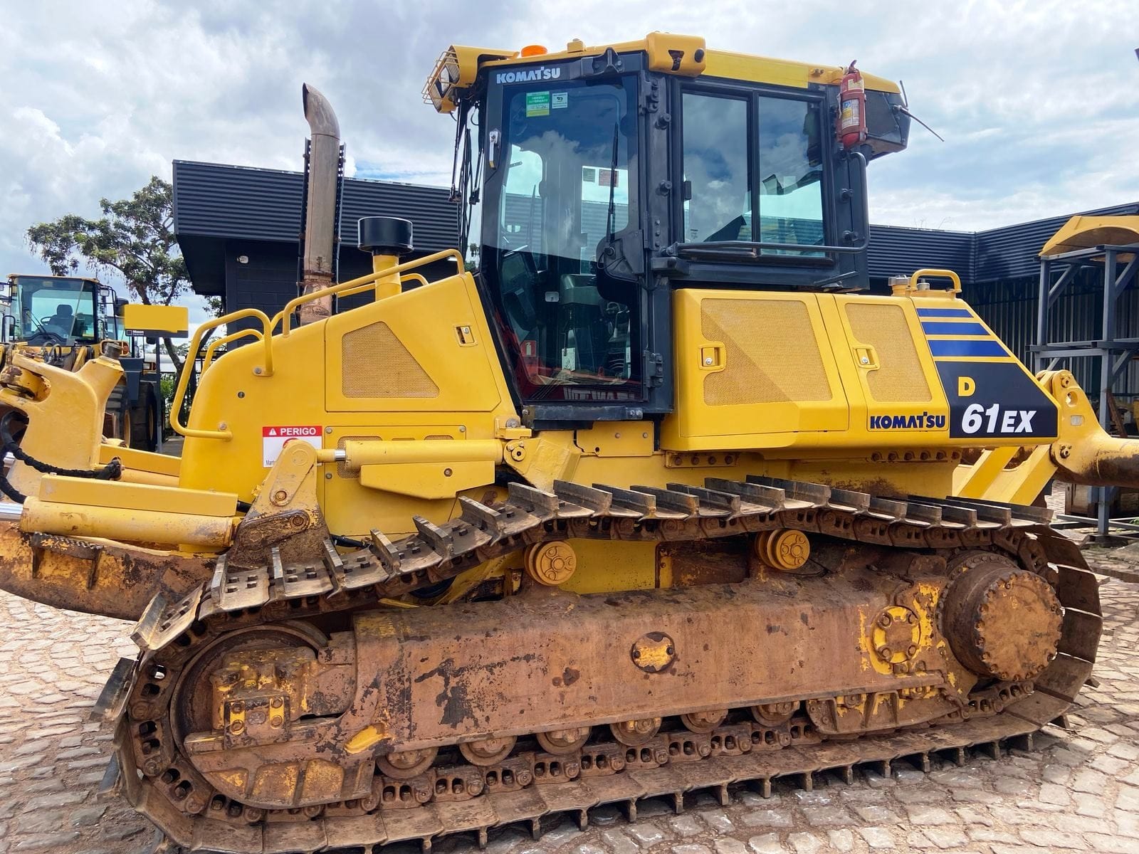 Trator de esteira Komatsu D61 2021 - Imagem 1