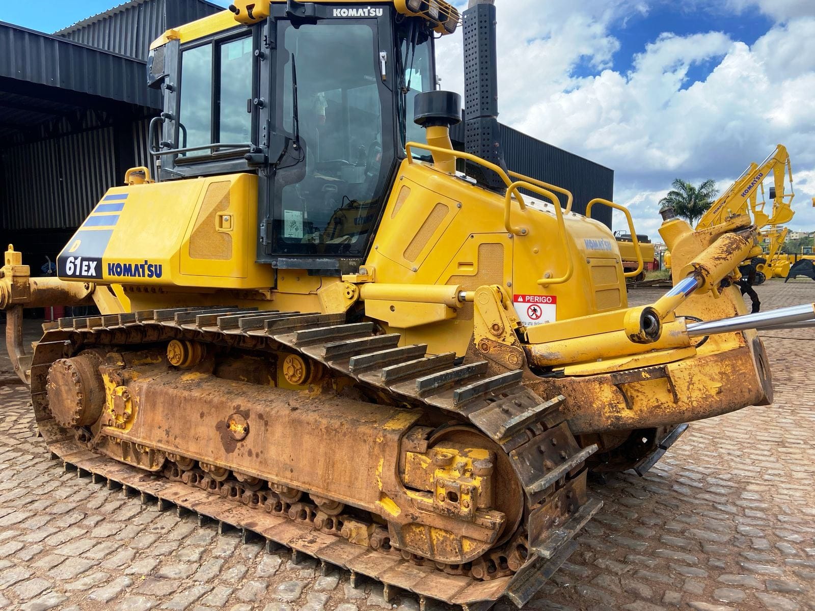 Trator de esteira Komatsu D61 2021 - Imagem 2
