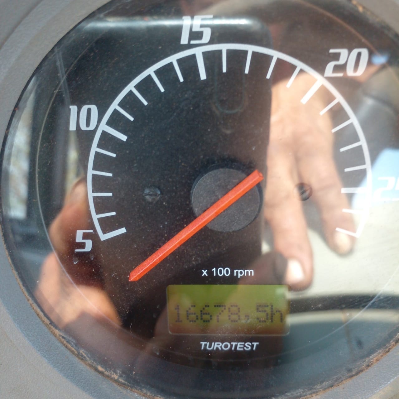 Trator Pneu Valtra BH200 2014 - Imagem 4