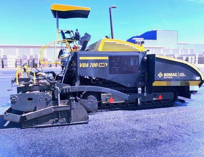 Vibroacabadora Bomag VDA 700 2022 - Imagem 1