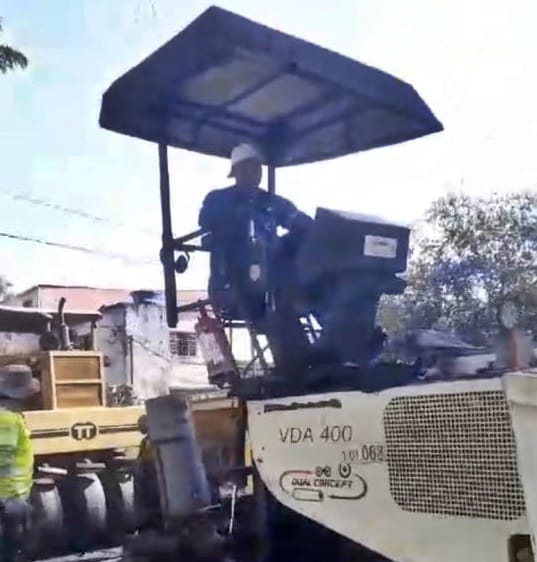 Vibroacabadora Terex VDA400 2009 - Imagem 6