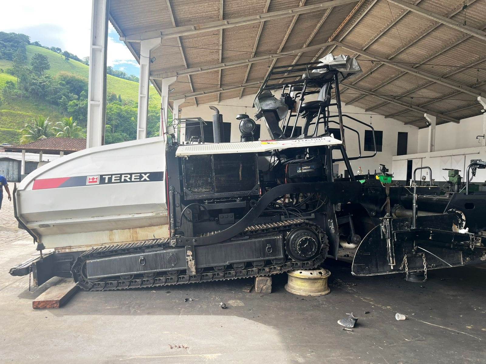 Vibroacabadora Terex VDA 600 2011 - Imagem 2