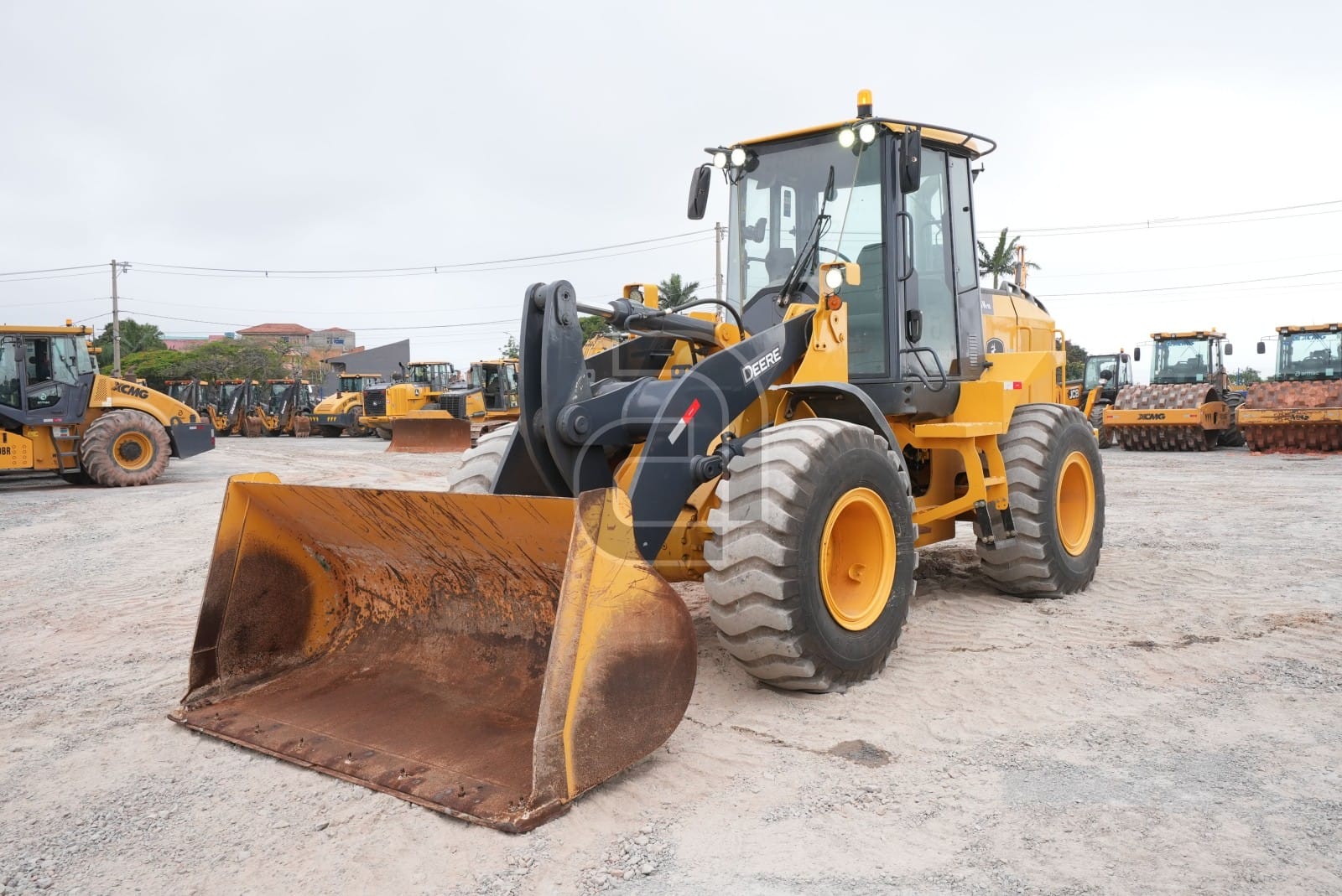Pá Carregadeira John Deere 524K 2015 - Imagem 2