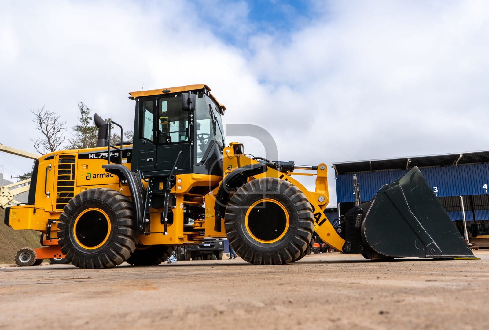 Pá Carregadeira Hyundai HL757 2022 - Imagem 2