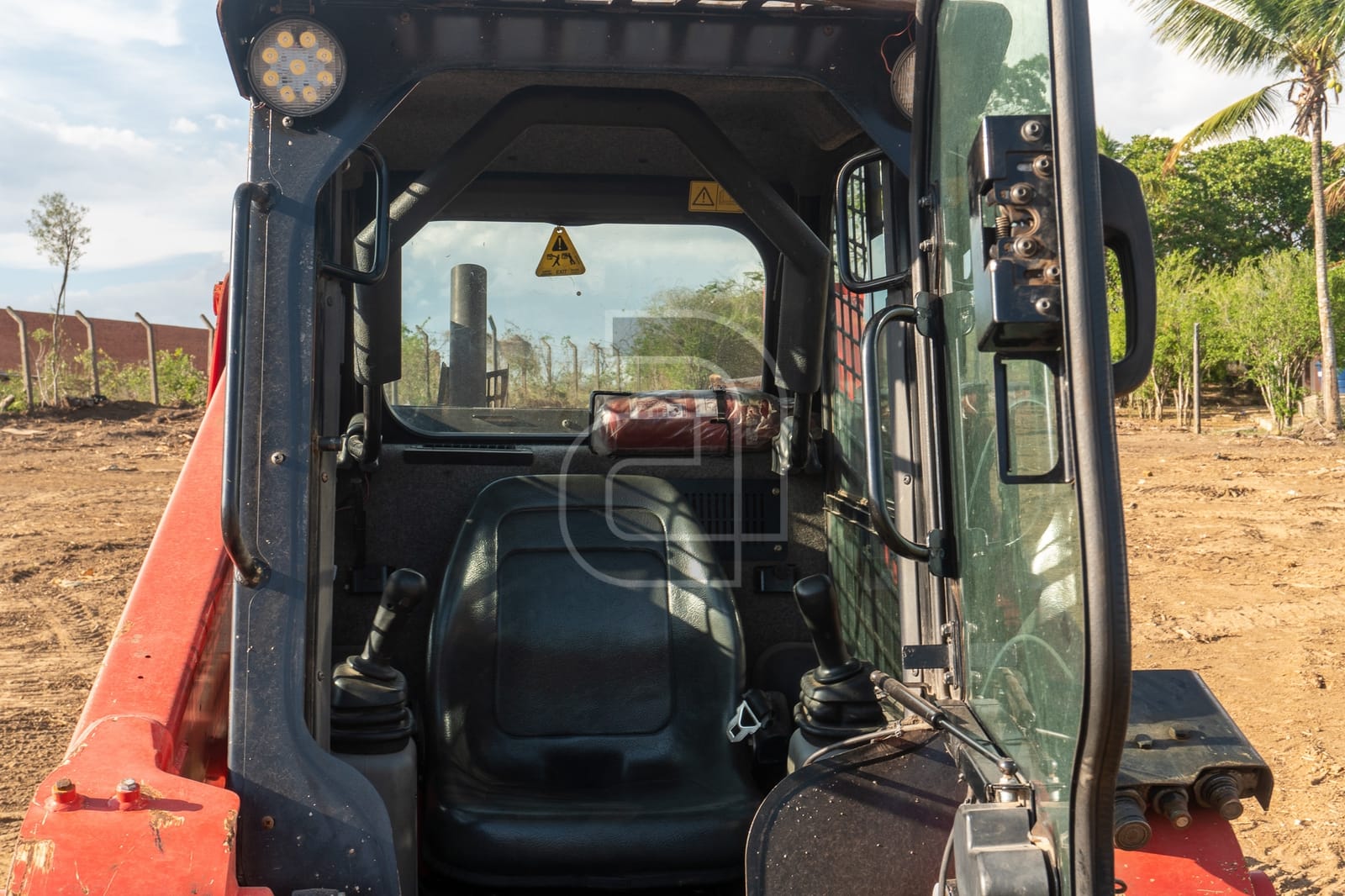 Mini Carregadeira Manitou 1650R 2022 - Imagem 5