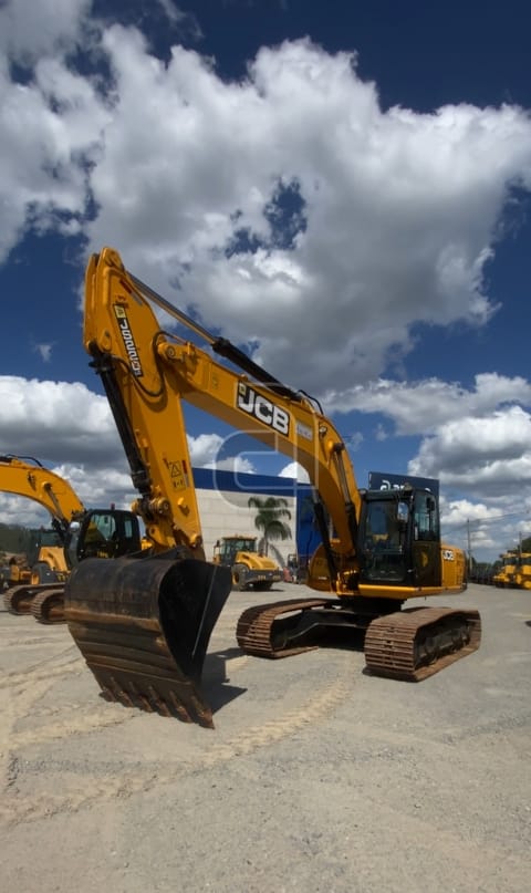 Escavadeira JCB JS220 LC 2022 - Imagem 1