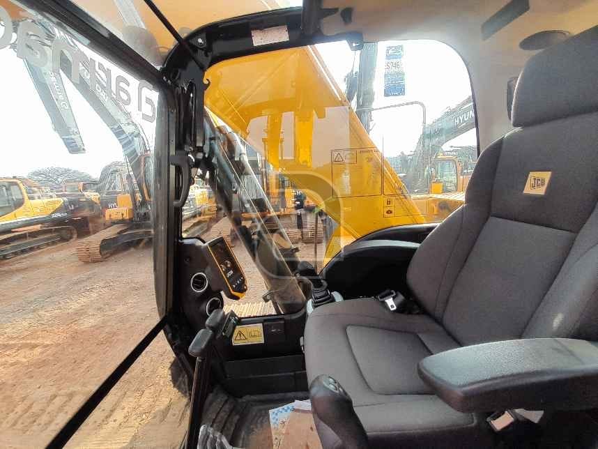 Escavadeira JCB JS220 LC 2022 - Imagem 1