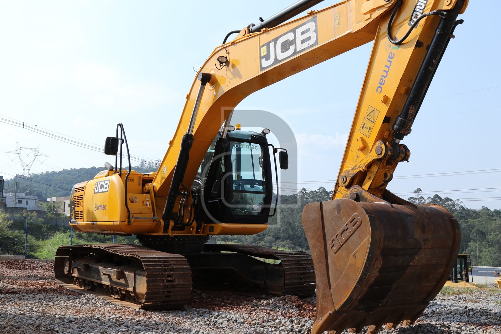 Escavadeira JCB JS220 LC 2022 - Imagem 1