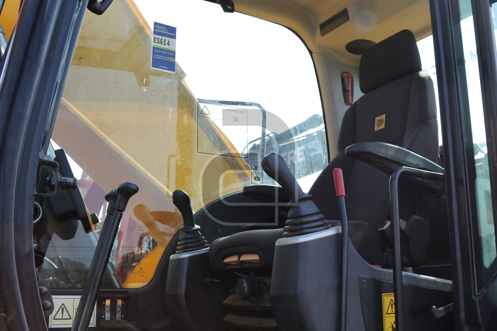 Escavadeira JCB JS220 LC 2022 - Imagem 5